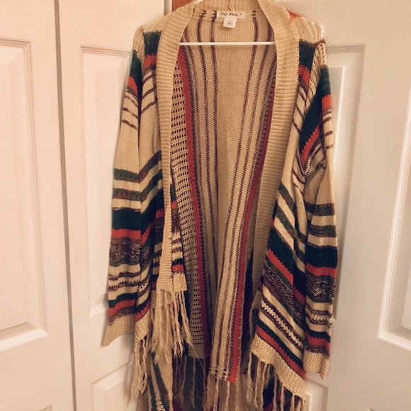 Aztec Cardigan - Picture 1 of 3
